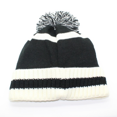 canada-black-white-striped-pompom-toque-winter-hat-2