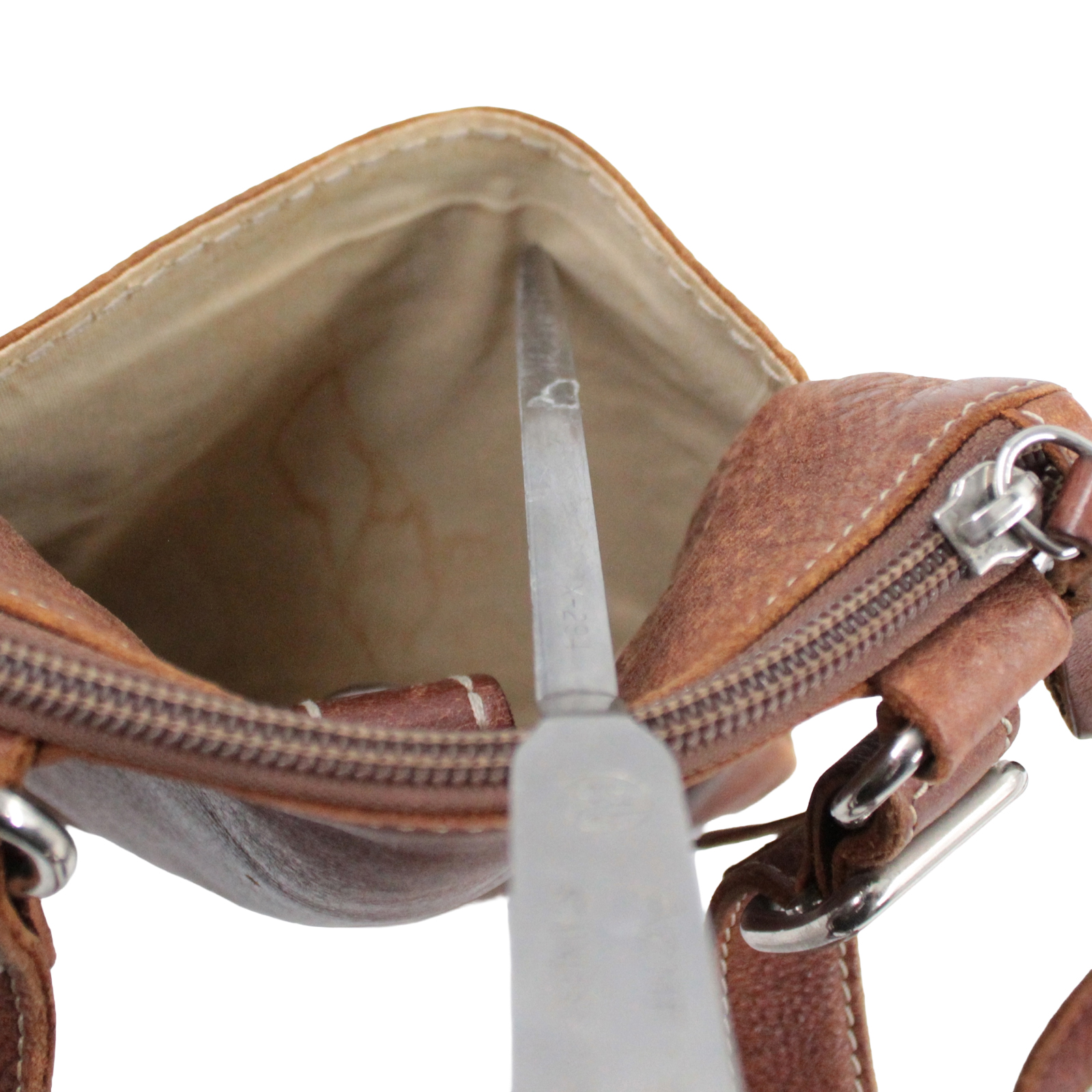 ROOTS Pebbled Leather Adjustable Crossbody Shoulder Zip Top Brown Bag ROOTS Pebbled Leather Adjustable Crossbody Shoulder Zip Top Brown Bag